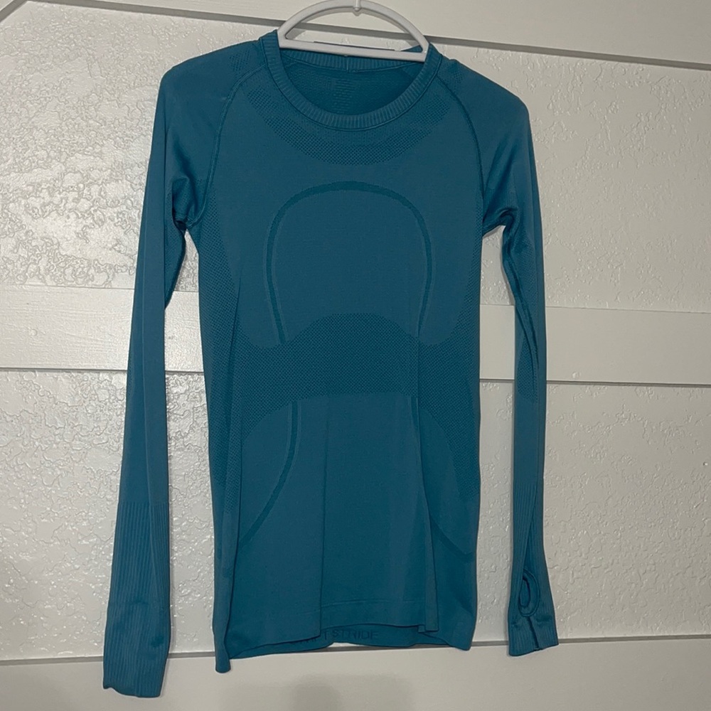 teal/ blue lulu long sleeve